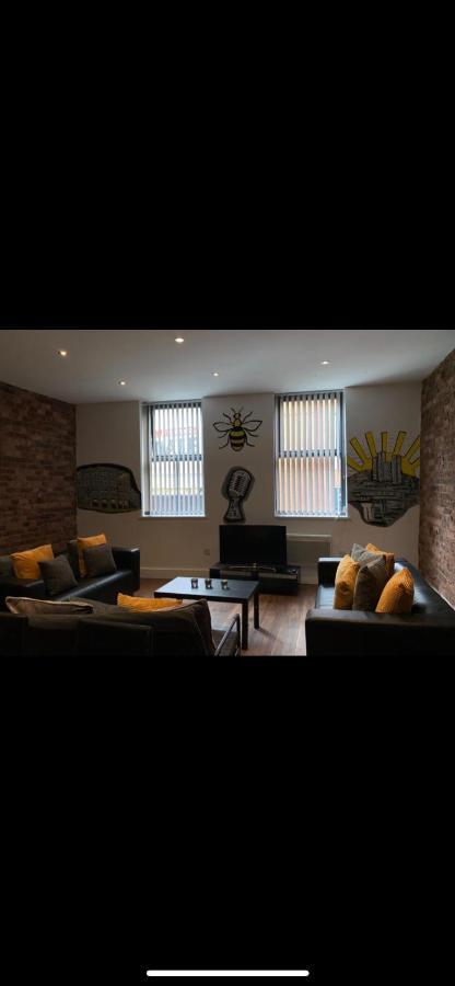 Spacious Shude Hill Apartment With Balcony Manchester Exterior photo