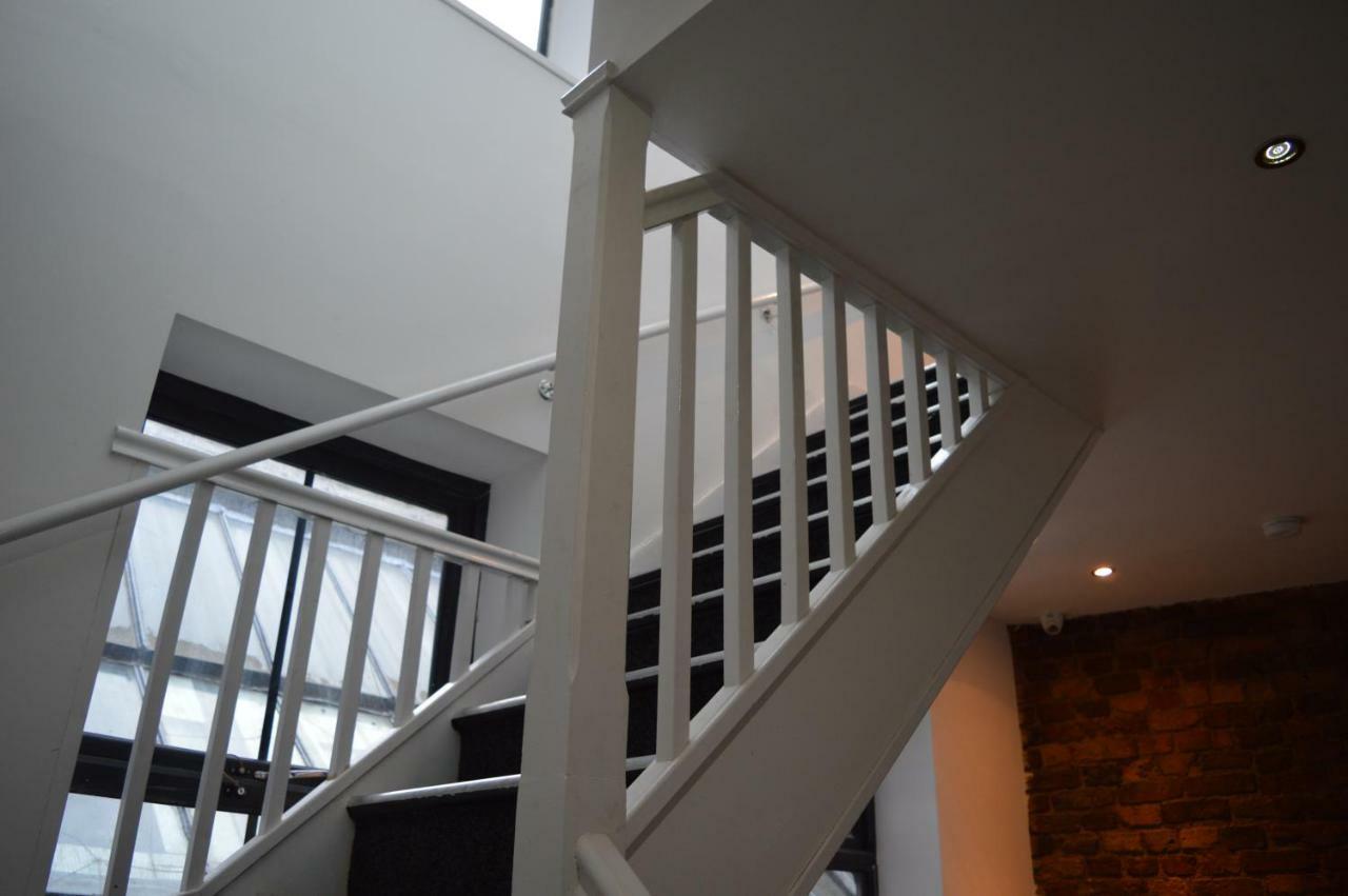 Spacious Shude Hill Apartment With Balcony Manchester Exterior photo